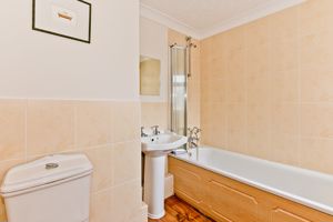 Family Bathroom- click for photo gallery